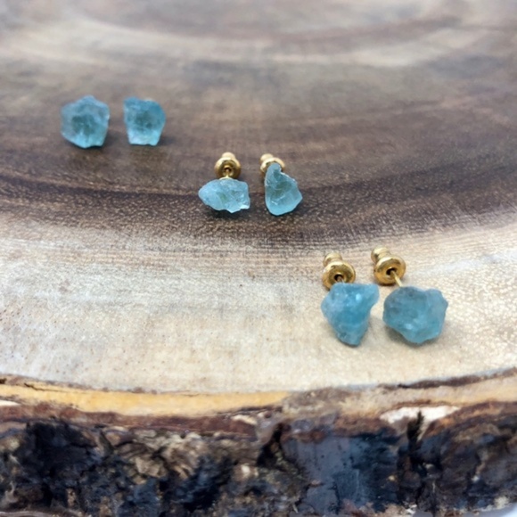 RESTOCK Raw Aquamarine Crystal Earrings - Picture 2 of 3